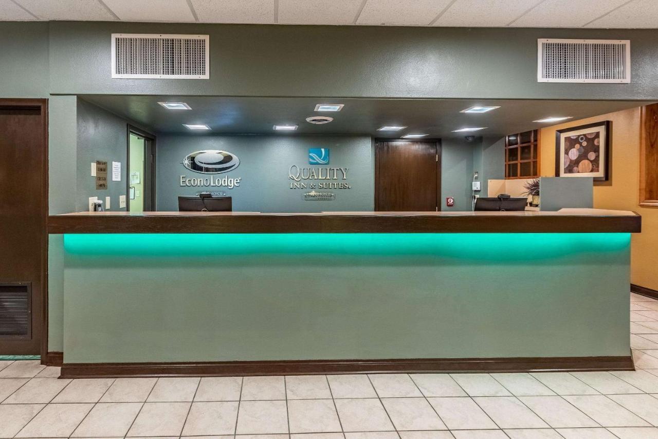 Econo Lodge Albert Lea Zewnętrze zdjęcie