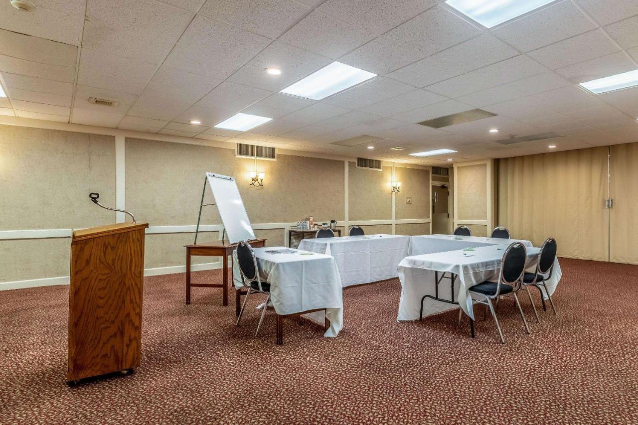 Econo Lodge Albert Lea Zewnętrze zdjęcie